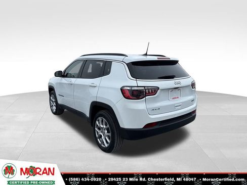 Used 2022 Jeep Compass Latitude image 3