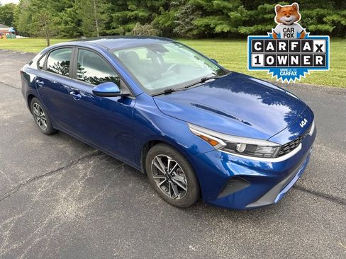 Used 2022 Kia Forte LXS FWD image 1