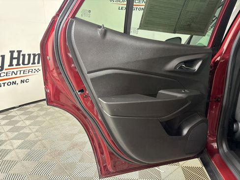 Used 2025 Chevrolet Trax LS FWD image 19