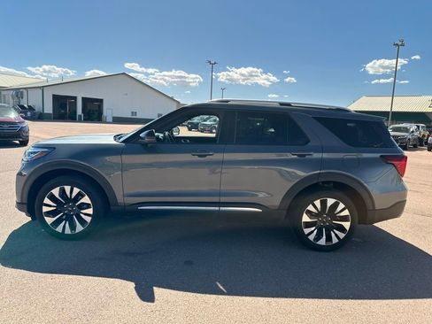 Used 2025 Ford Explorer Platinum w/ LUX Leather Package image 38