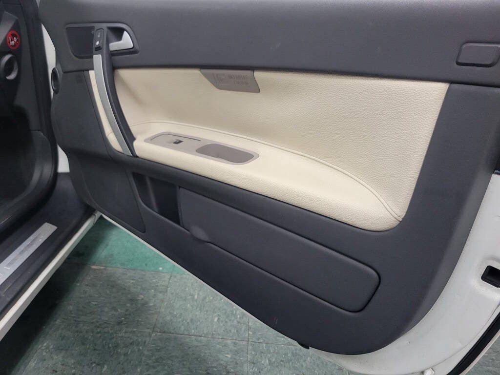 Used 2013 Volvo C70 T5 FWD image 26