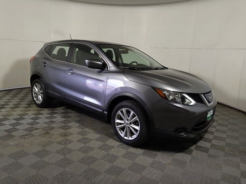 Used 2018 Nissan Rogue Sport S w/ S Appearance Package AWD/4WD image 11