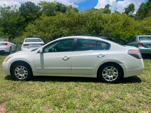 Used 2013 Nissan Altima 2.5 S FWD image 4