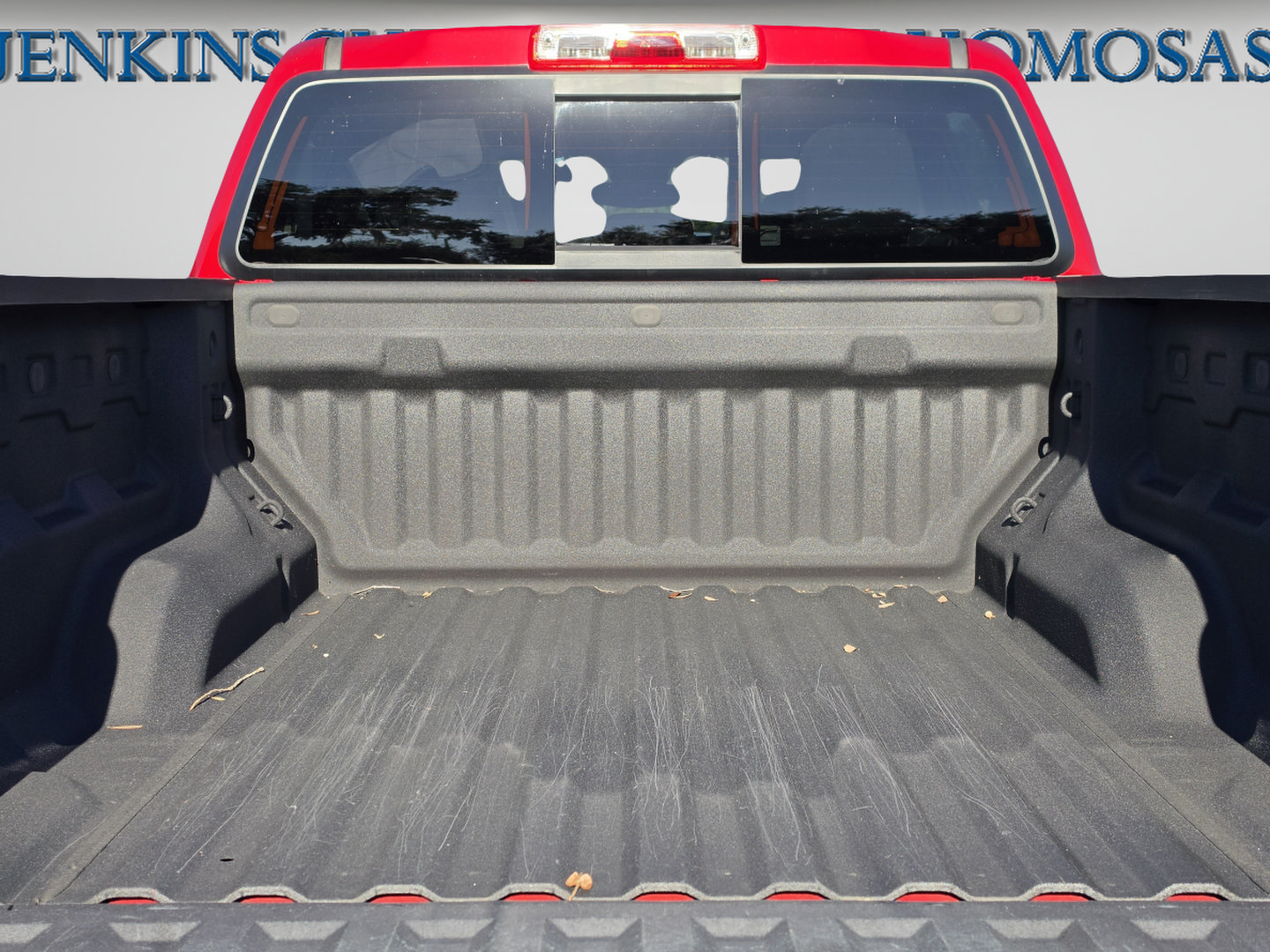 Used 2024 Chevrolet Colorado Trail Boss w/ Technology Package AWD/4WD image 15