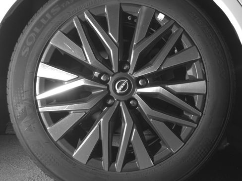 Used 2025 Nissan Altima 2.5 SV image 15