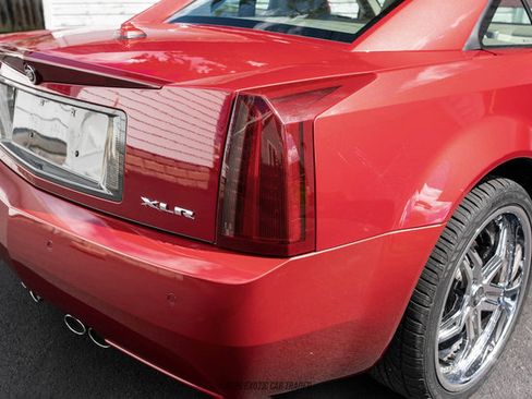 Used 2005 Cadillac XLR RWD image 55
