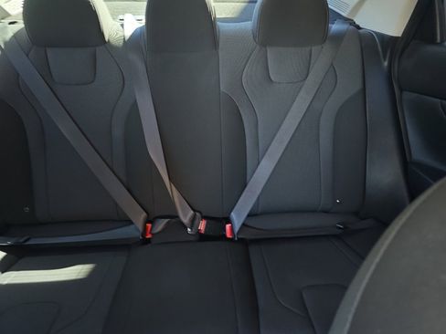 Used 2023 Hyundai Elantra SE image 29