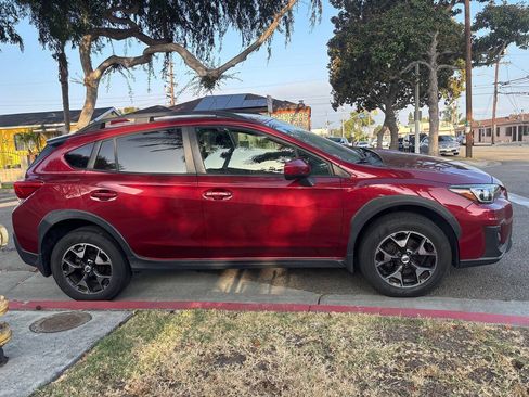Used 2018 Subaru Crosstrek 2.0i Premium w/ Eyesight System AWD/4WD image 4
