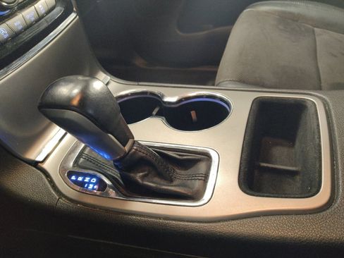 Used 2020 Jeep Grand Cherokee Altitude image 26