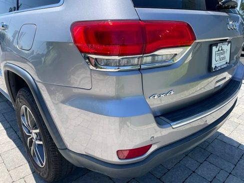 Used 2017 Jeep Grand Cherokee Limited w/ Luxury Group II AWD/4WD image 11