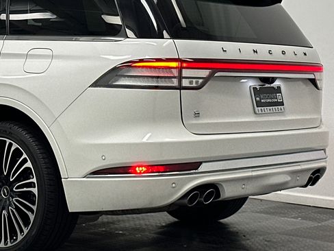 Certified 2023 Lincoln Aviator Black Label w/ Dynamic Handling Package image 7