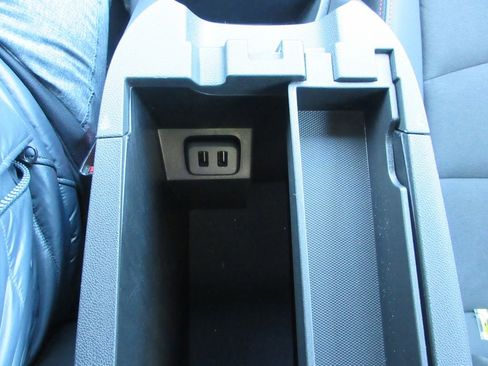 Certified 2023 Chevrolet Equinox RS image 27