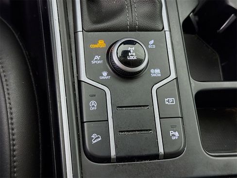 Used 2023 Kia Sorento S w/ Panoramic Sunroof Package image 11