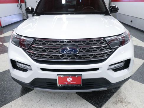Used 2022 Ford Explorer King Ranch w/ Technology Package AWD/4WD image 4