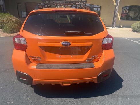 Used 2014 Subaru Crosstrek 2.0i Premium w/ Moonroof Package AWD/4WD image 8