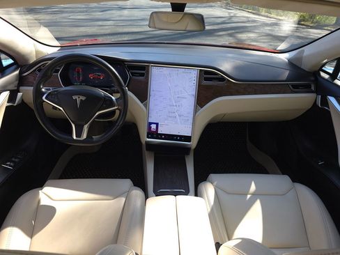 Used 2018 Tesla Model S 100D image 11