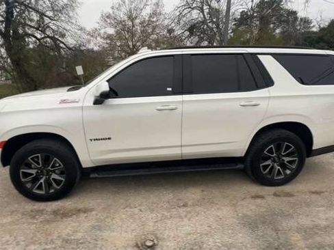 Used 2022 Chevrolet Tahoe Z71 w/ Z71 Off-Road Package image 5