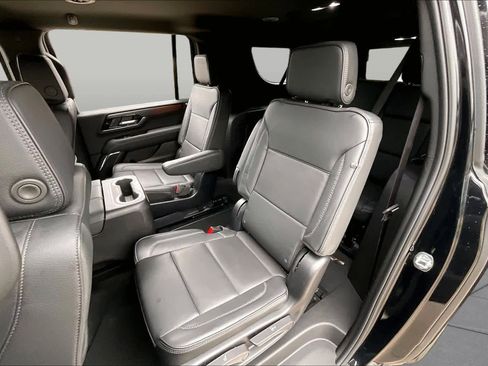 Used 2025 GMC Yukon XL Denali AWD/4WD image 20