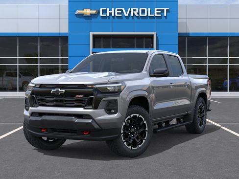 Used 2026 Chevrolet Colorado Z71 w/ Technology Package AWD/4WD image 6