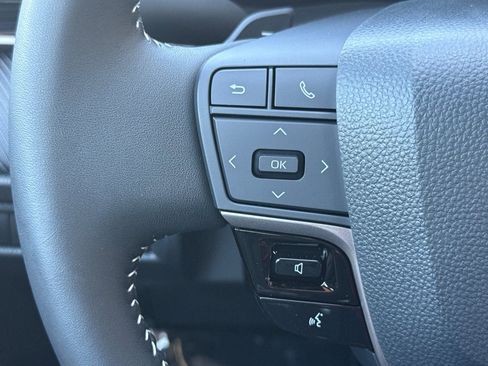 New 2025 Toyota Camry SE w/ Convenience Package image 26