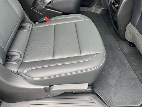 Certified 2026 Chevrolet Traverse LT w/ Driver Confidence Package AWD/4WD image 19