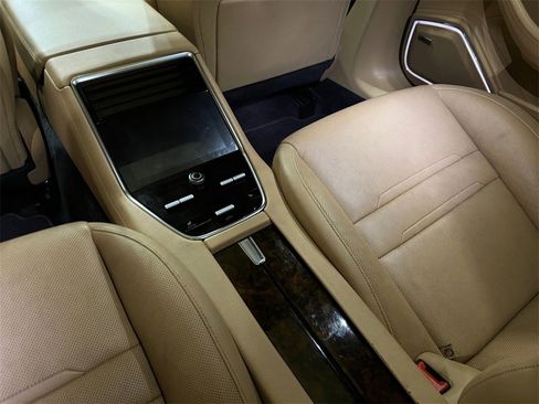 Used 2020 Porsche Panamera 4S image 19