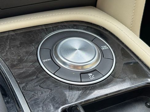 Used 2022 INFINITI QX80 Sensory w/ Cargo Package image 27