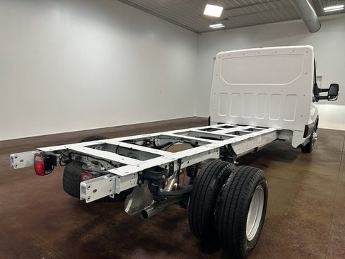 Used 2023 Ford Transit 350 DRW AWD image 44