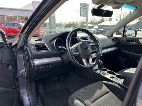 Used 2017 Subaru Outback 2.5i Premium image 26