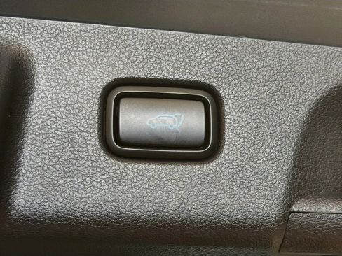 Used 2025 Hyundai Palisade SEL AWD/4WD image 32