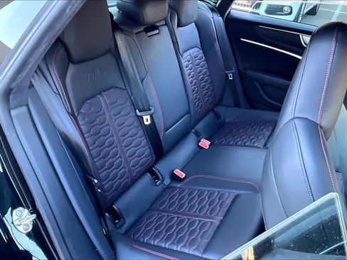 Used 2024 Audi RS 7 Performance image 17