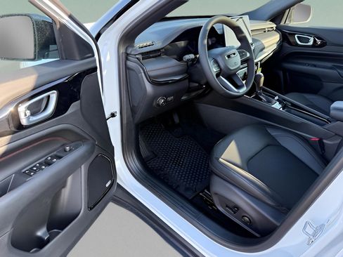 New 2026 Jeep Compass Trailhawk w/ Sun, Sound & Navigation Group image 16