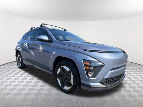 Used 2024 Hyundai Kona SEL FWD image 3
