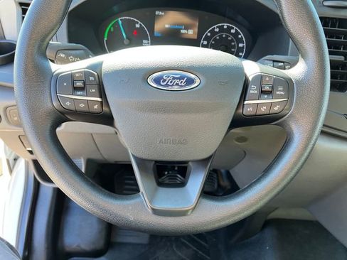 Used 2025 Ford E-Transit 148 Medium Roof image 20