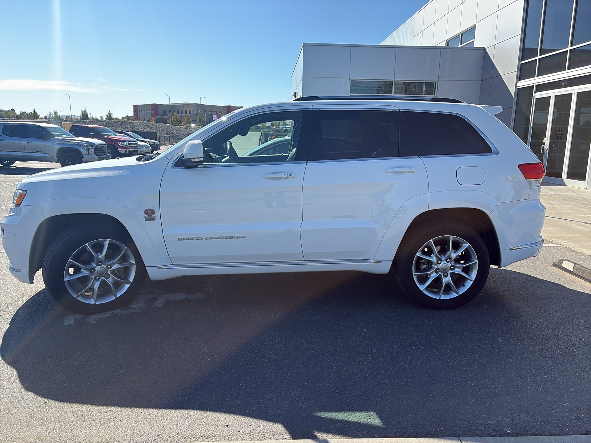 Used 2015 Jeep Grand Cherokee Summit w/ Platinum Series Group AWD/4WD image 13