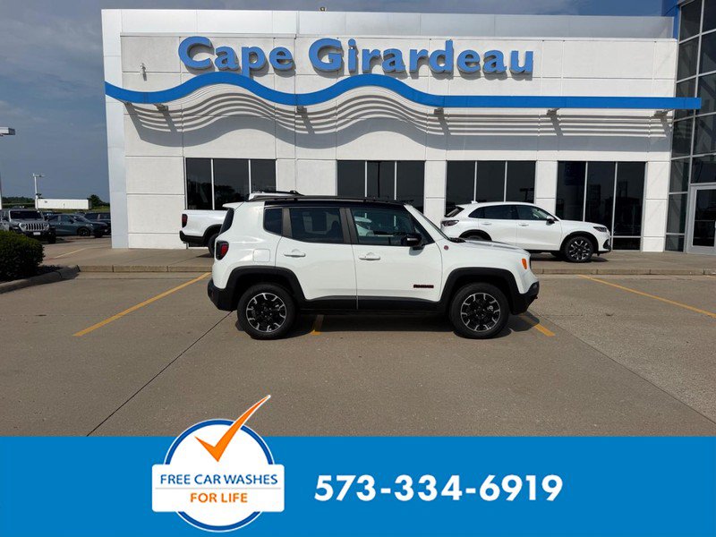 Used 2023 Jeep Renegade Trailhawk AWD/4WD image 1