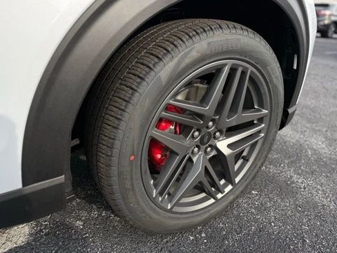 New 2026 Ford Explorer ST w/ Sun And Sound Package image 9