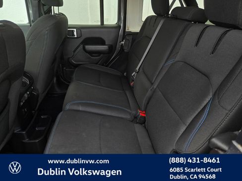 Used 2023 Jeep Wrangler Unlimited Rubicon 4xe w/ Cold Weather Group AWD/4WD image 13