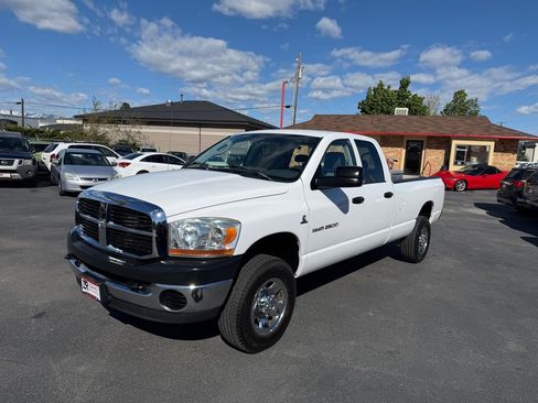 Used 2006 Dodge Ram 2500 Truck ST w/ Trailer Tow Group AWD/4WD image 2