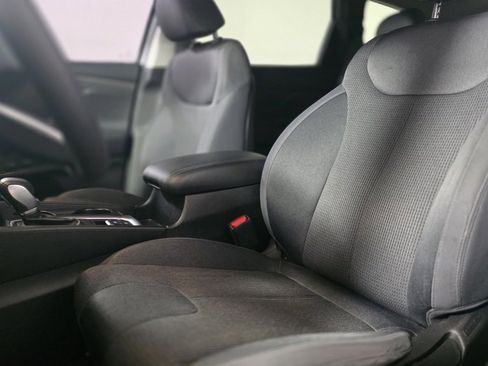 Used 2020 Hyundai Santa Fe SE image 21