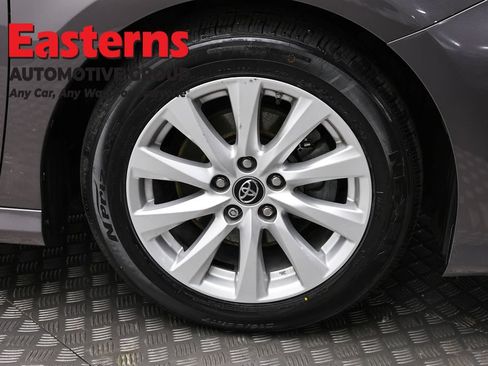 Used 2019 Toyota Camry LE FWD image 30