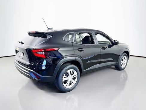 New 2026 Chevrolet Trax LS FWD image 6