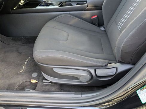 Certified 2023 Hyundai Elantra SEL w/ Convenience Package image 15