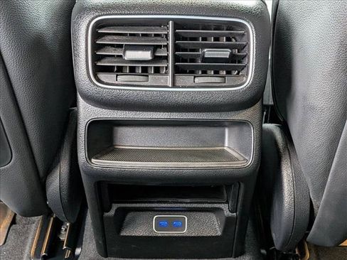 Certified 2025 Mercedes-Benz GLE 450e 4MATIC image 18