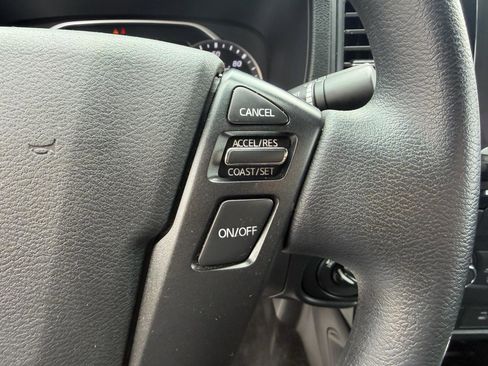 Used 2022 Nissan Frontier S AWD/4WD image 26