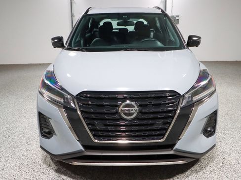 Used 2021 Nissan Kicks SR image 4