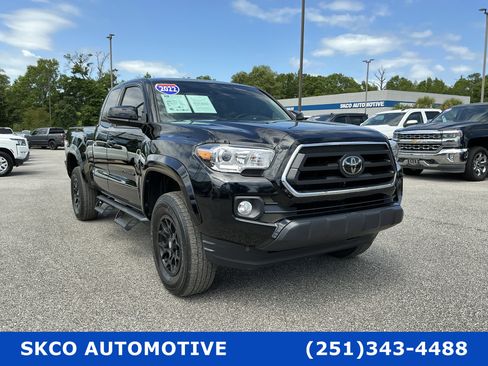 Used 2022 Toyota Tacoma SR5 image 4