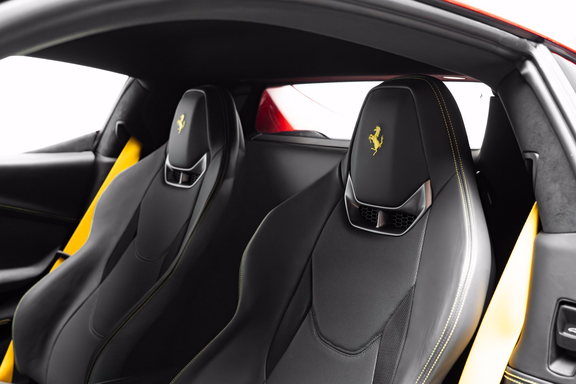 Used 2023 Ferrari 296 GTB RWD image 16