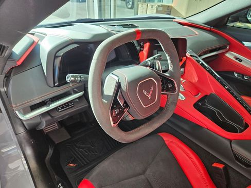 Used 2025 Chevrolet Corvette Stingray Preferred Cpe w/ Z51 Performance Package RWD image 14