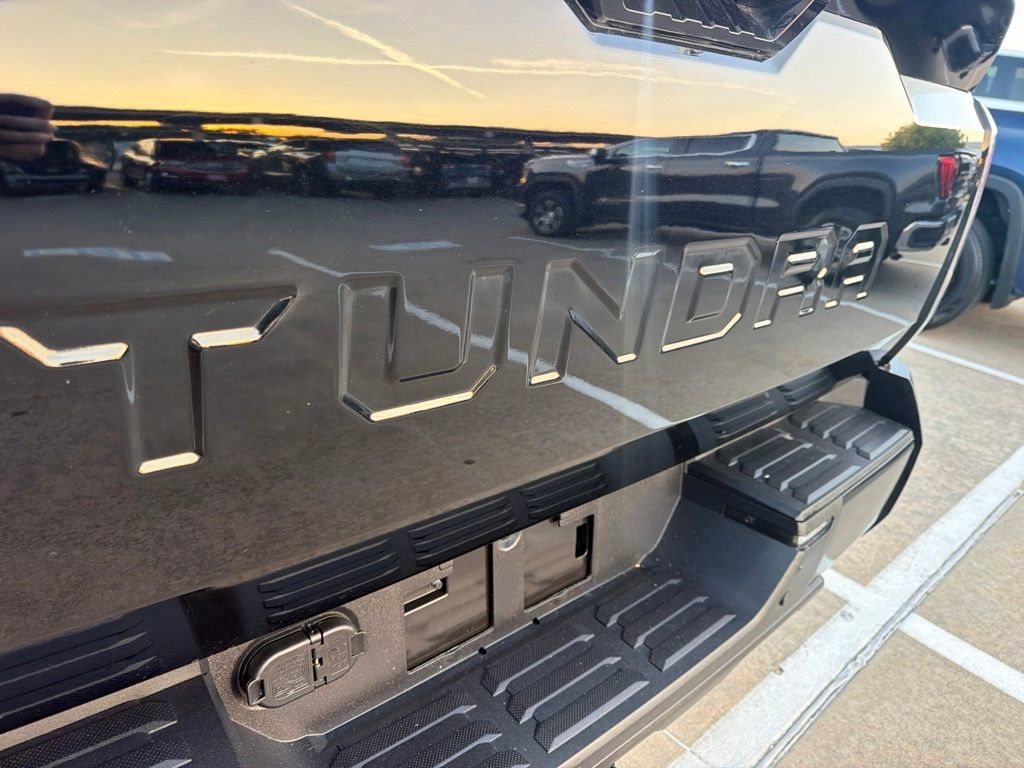 Used 2023 Toyota Tundra Platinum AWD/4WD image 10